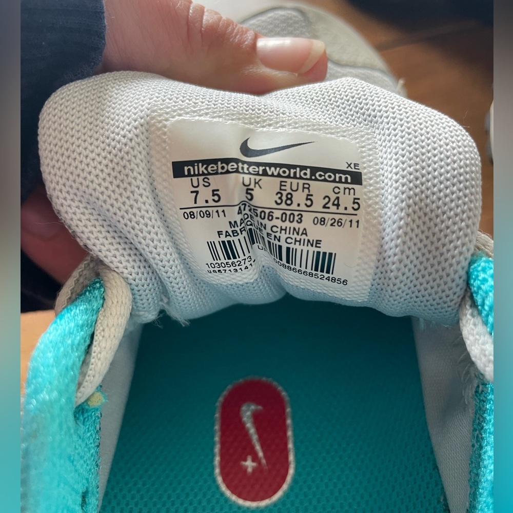 Nike 7.5 - Picture 5 of 5
